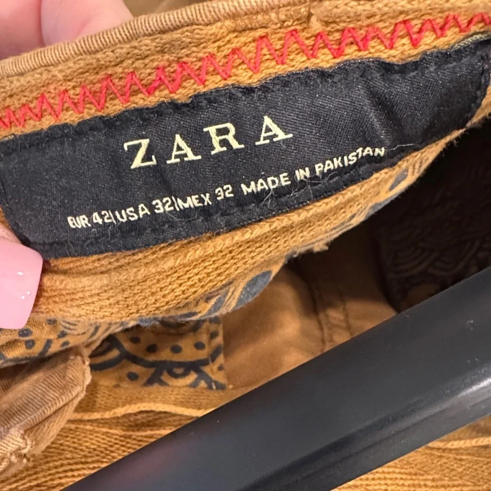 Zara Brown Men Pants
